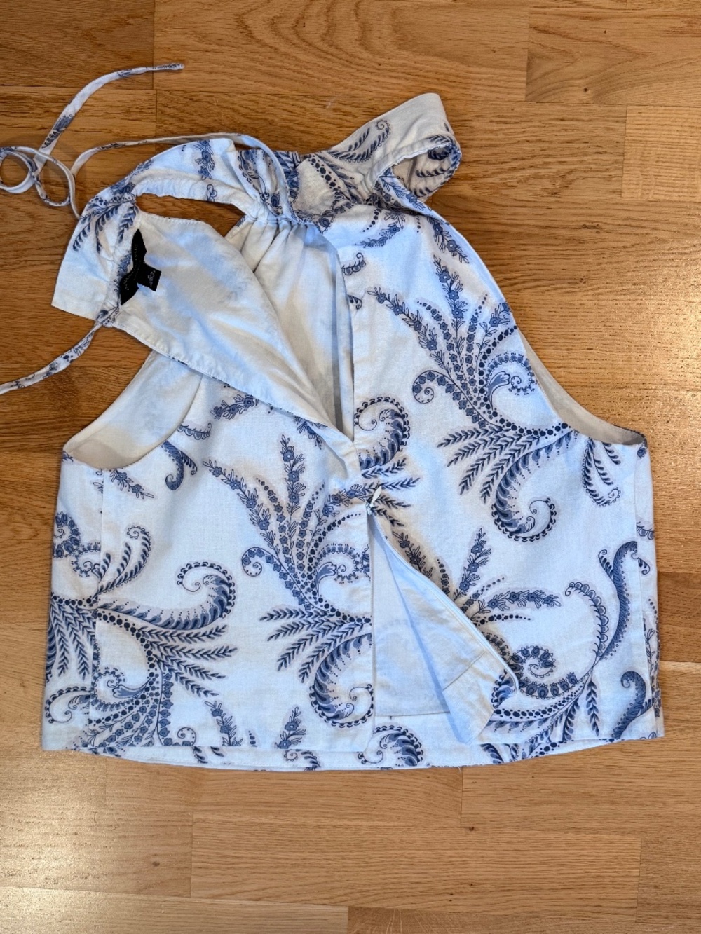Banana Republic Linen Blend Blouse Size 6 Blue White Paisley Coastal Ruched Tie - Picture 3 of 7